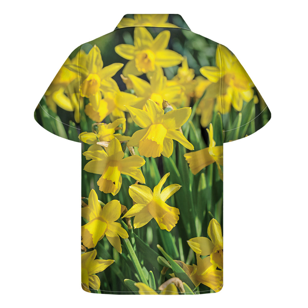 Daffodil Delight: Hawaiian Print Short Sleeve Shirt - 2