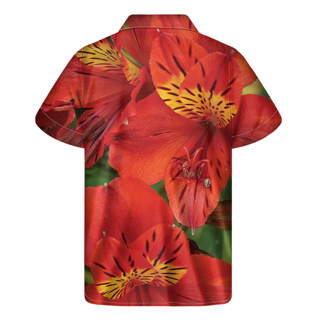Red Alstroemeria Hawaiian Style Men's Short Sleeve Shirt - 2